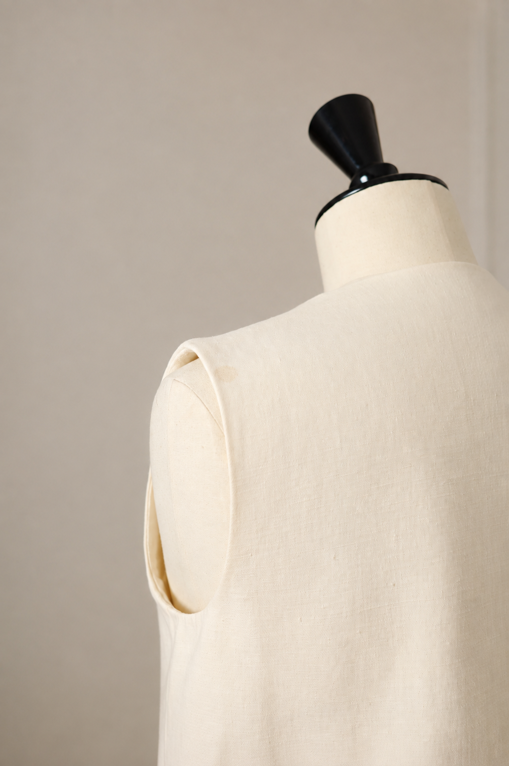Hermès Vintage 1997-2003 Linen Wrap Dress Size 34 with Leather Tie