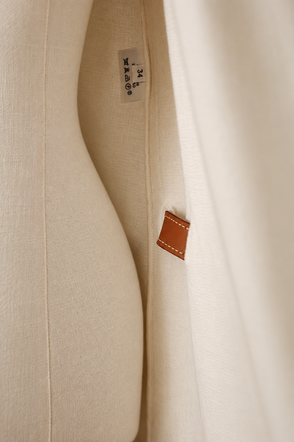 Hermès Vintage 1997-2003 Linen Wrap Dress Size 34 with Leather Tie
